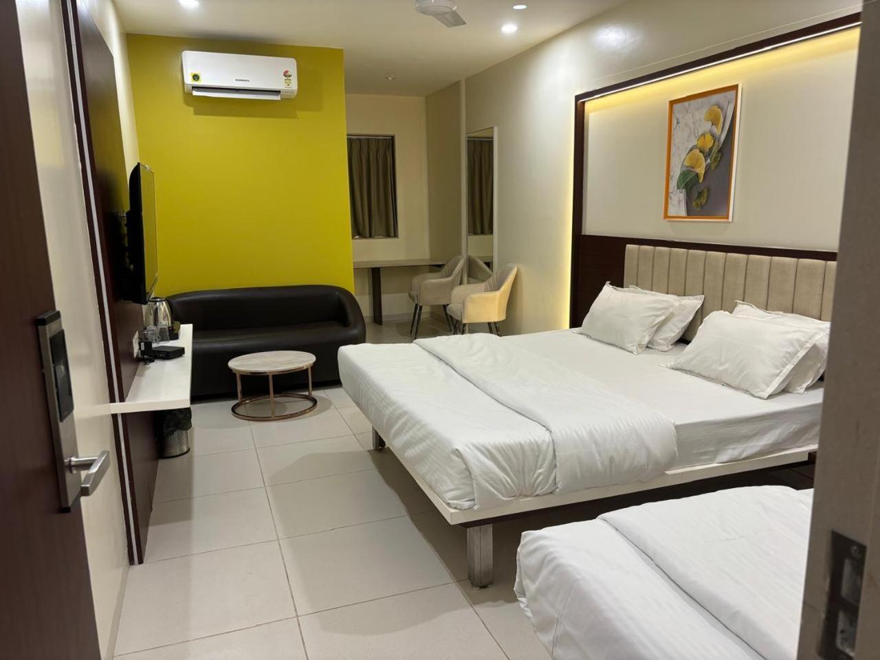 Hotel Haldi 纳西克 外观 照片