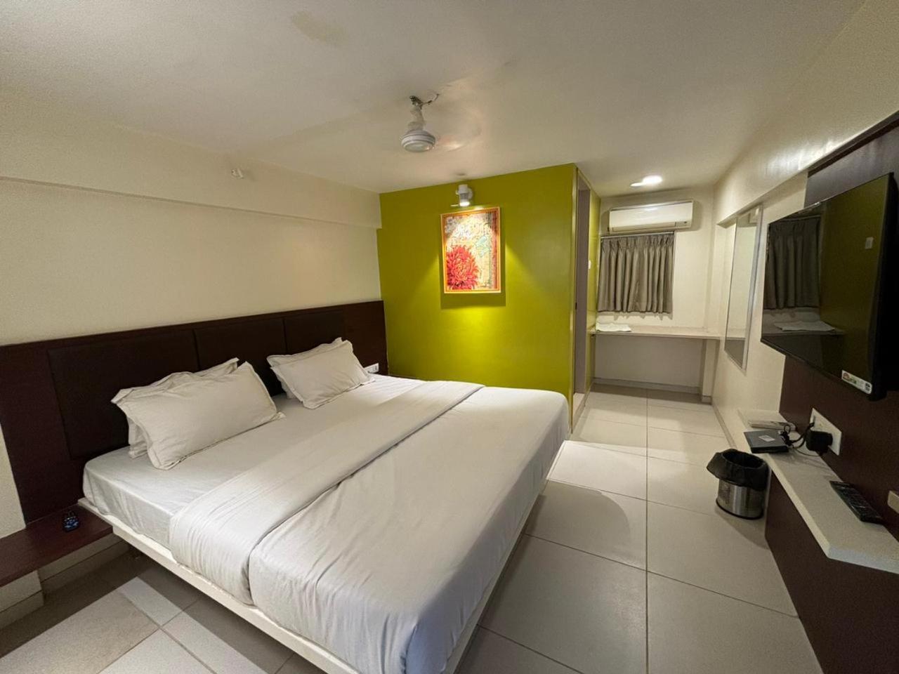 Hotel Haldi 纳西克 外观 照片